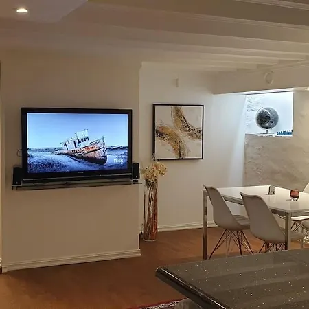 Apartment Lovely Big Unit With A Fantastic View