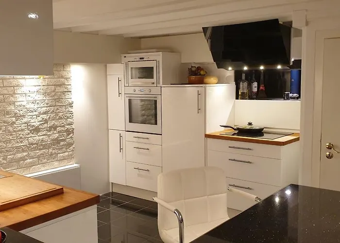 Lovely Big Unit With A Fantastic View *